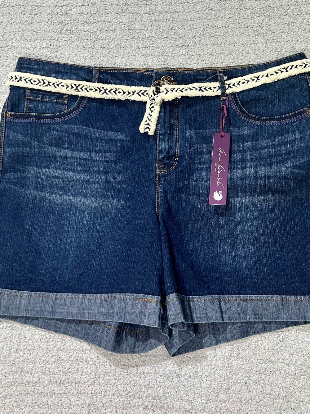 Gloria Vanderbilt Denim Shorts 8 Indigo Blue Braided Cream Belt Casual